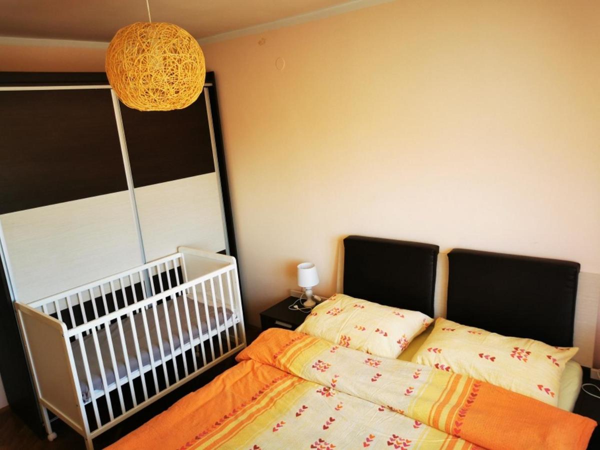 カルロヴァッツApartmant Sandra - Big Terace And Free Parkingアパートメント エクステリア 写真