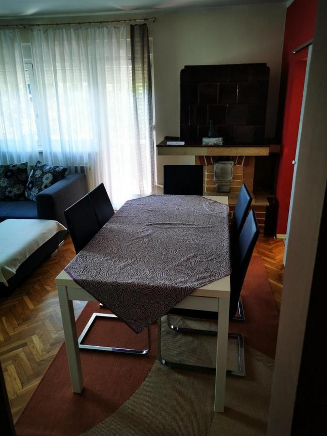 カルロヴァッツApartmant Sandra - Big Terace And Free Parkingアパートメント エクステリア 写真