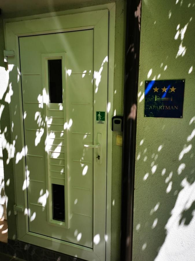 カルロヴァッツApartmant Sandra - Big Terace And Free Parkingアパートメント エクステリア 写真